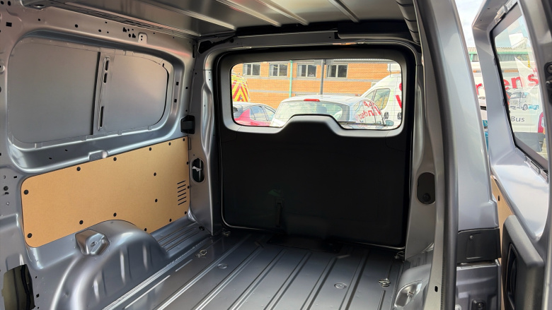 Vauxhall Vivaro L2 Diesel 2.0 Turbo D 145 Prime H1 Van Auto